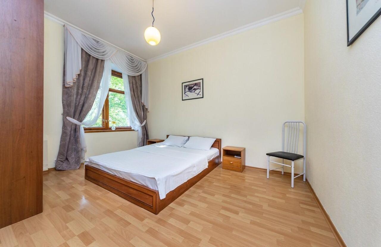 Alex Apartments Near Independence Square - Kiev Екстериор снимка