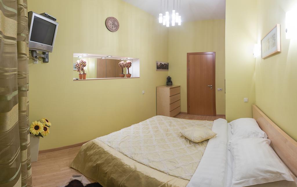 Alex Apartments Near Independence Square - Kiev Екстериор снимка