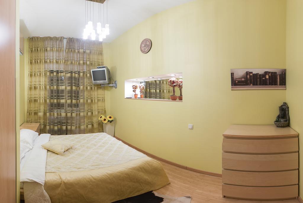 Alex Apartments Near Independence Square - Kiev Екстериор снимка