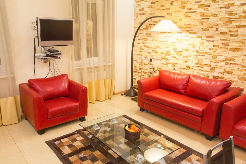 Alex Apartments Near Independence Square - Kiev Екстериор снимка